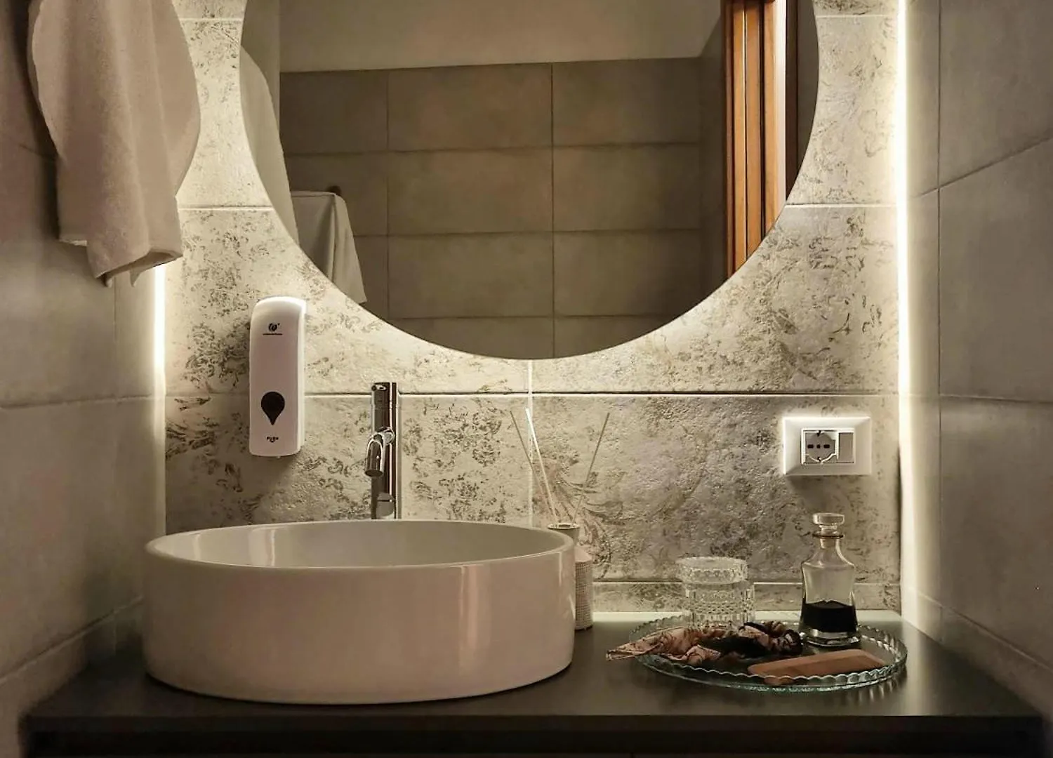 Downtown Maqueda Apartment Palermo 0*,  Italy